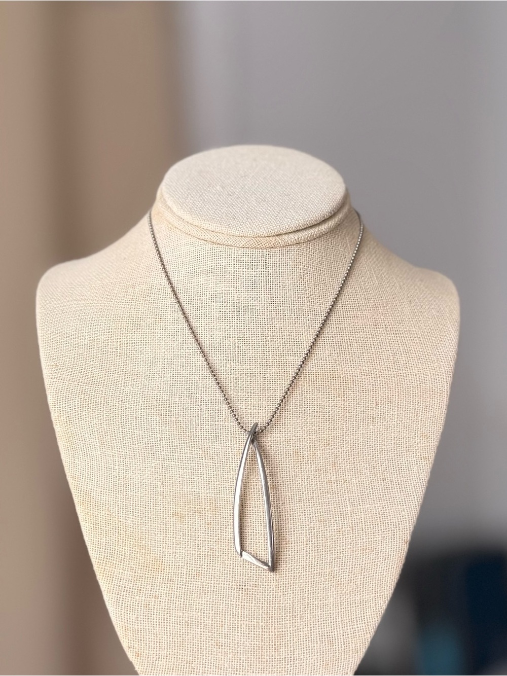 Silver Tone Minimalist Abstract Geometric Pendant Necklace - Picture 1 of 5
